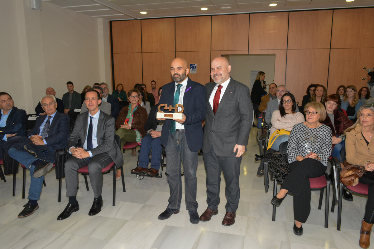 Entrega del Premio Nacional CERMI 2018 a nuestra entidad miembro FAAM en la categoría Inclusión Laboral
