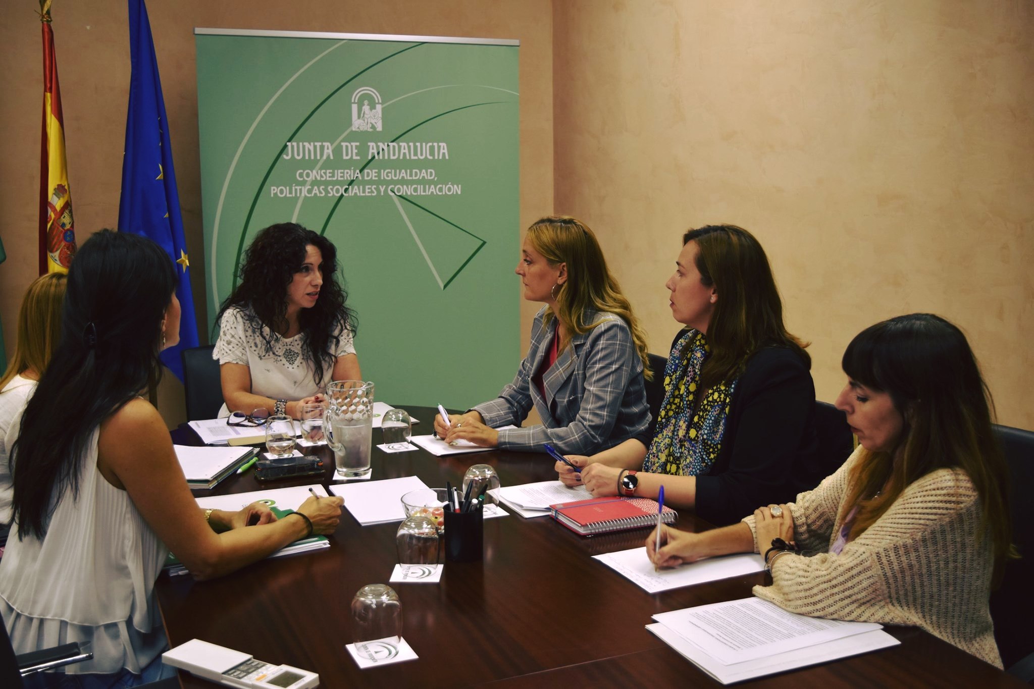 Andalucía Inclusiva Cocemfe se reúne con la Consejera de Igualdad, Políticas Sociales  y Conciliación para tratar la situación generada por el nuevo Concierto Social en Andalucía.