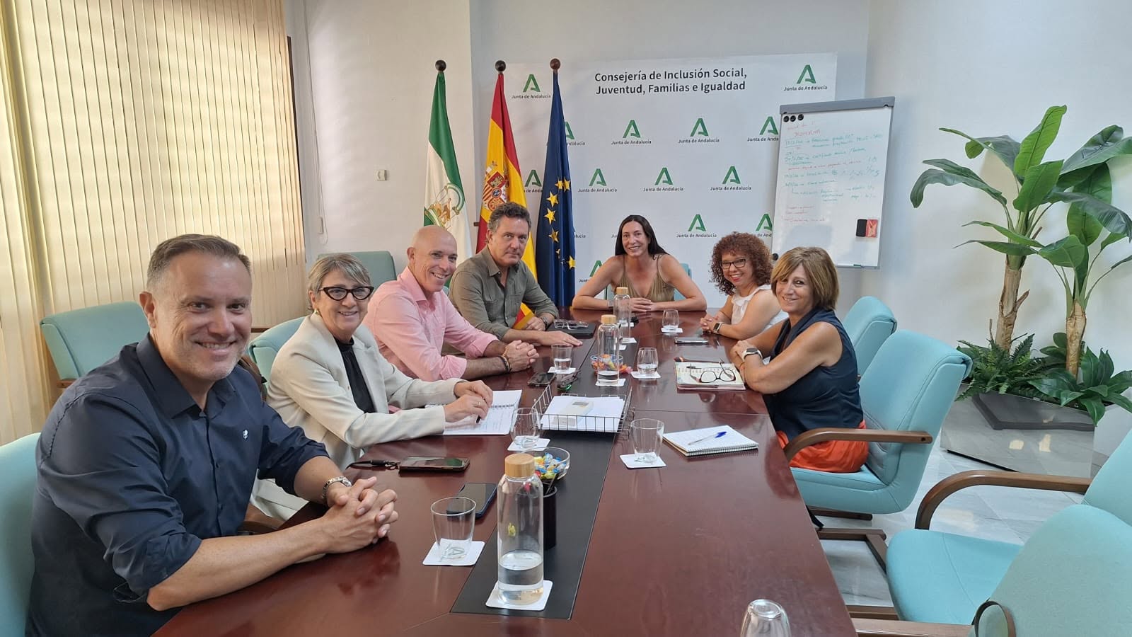Reunión con la consejera de Inclusión Social, Juventud, Familias e Igualdad