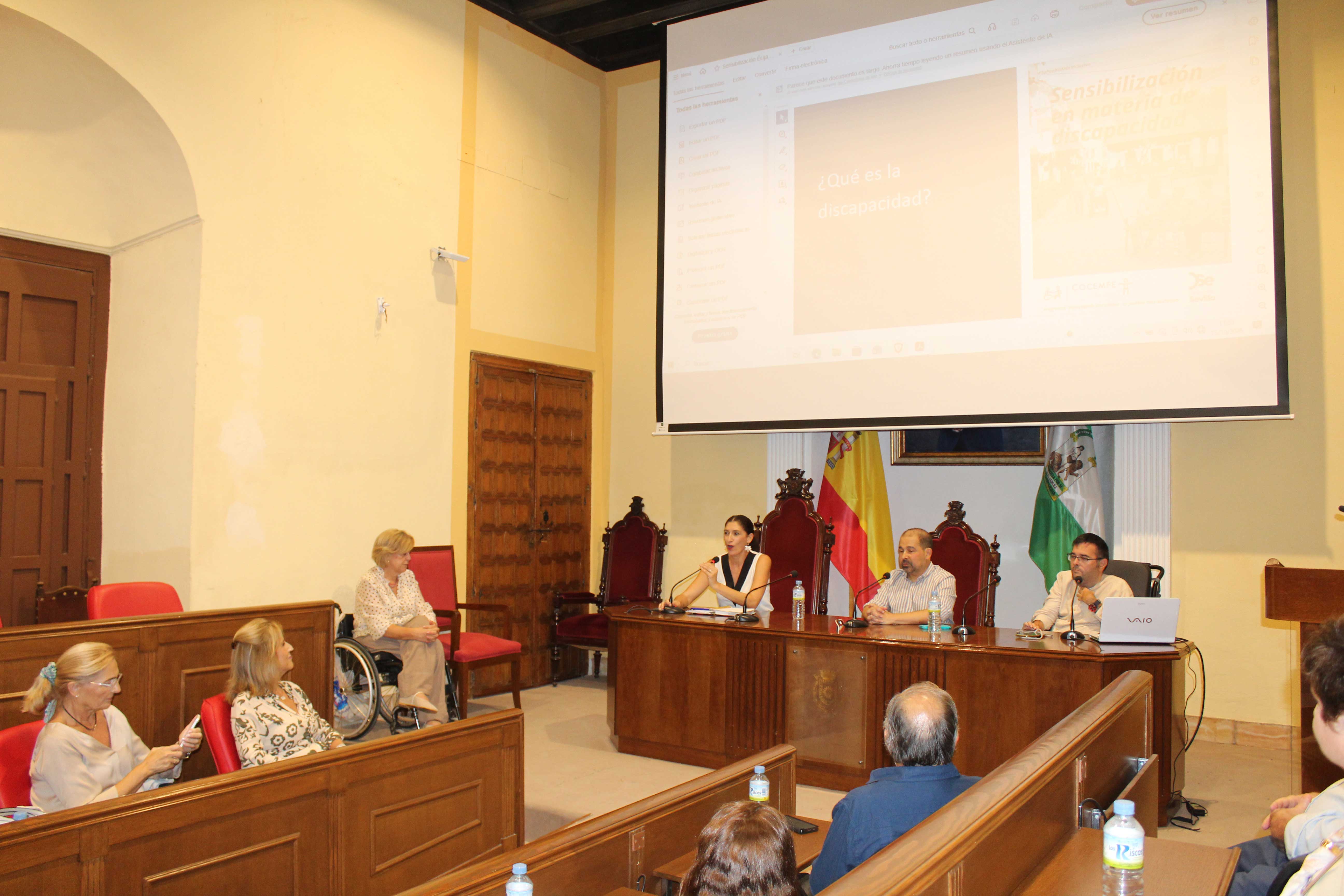 COCEMFE Sevilla reúne en Écija a instituciones y entidades sociales para promover pueblos más accesibles e inclusivos