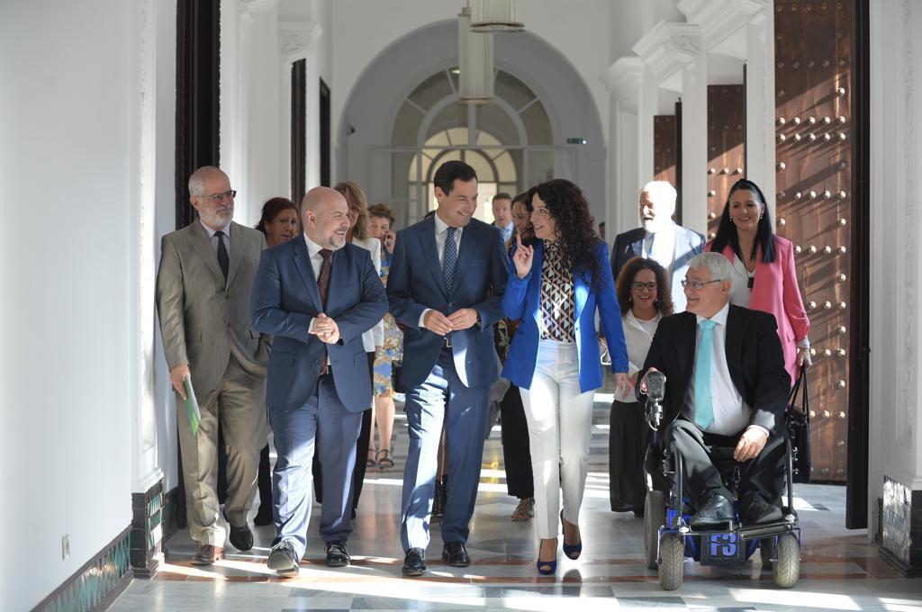Nuestra Vicepresidenta asiste a la reunión mantenida entre Cermi Estatal y Cermi Andalucía con el Presidente de la Junta de Andalucía